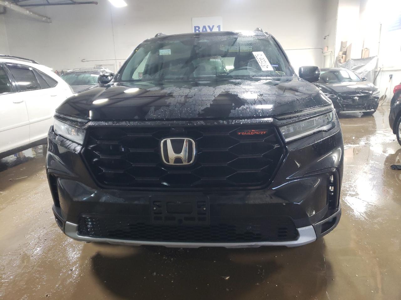 2025 Honda Pilot VIN 5FNYG1H67SB068569 Copart auction photo, side / front end damage thumbnail 5