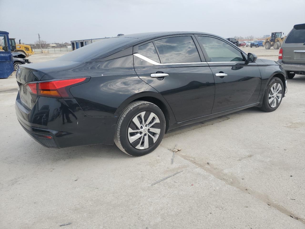 2019 Nissan Altima VIN 1N4BL4BV0KN315876 Copart auction photo, front end / side damage thumbnail 3