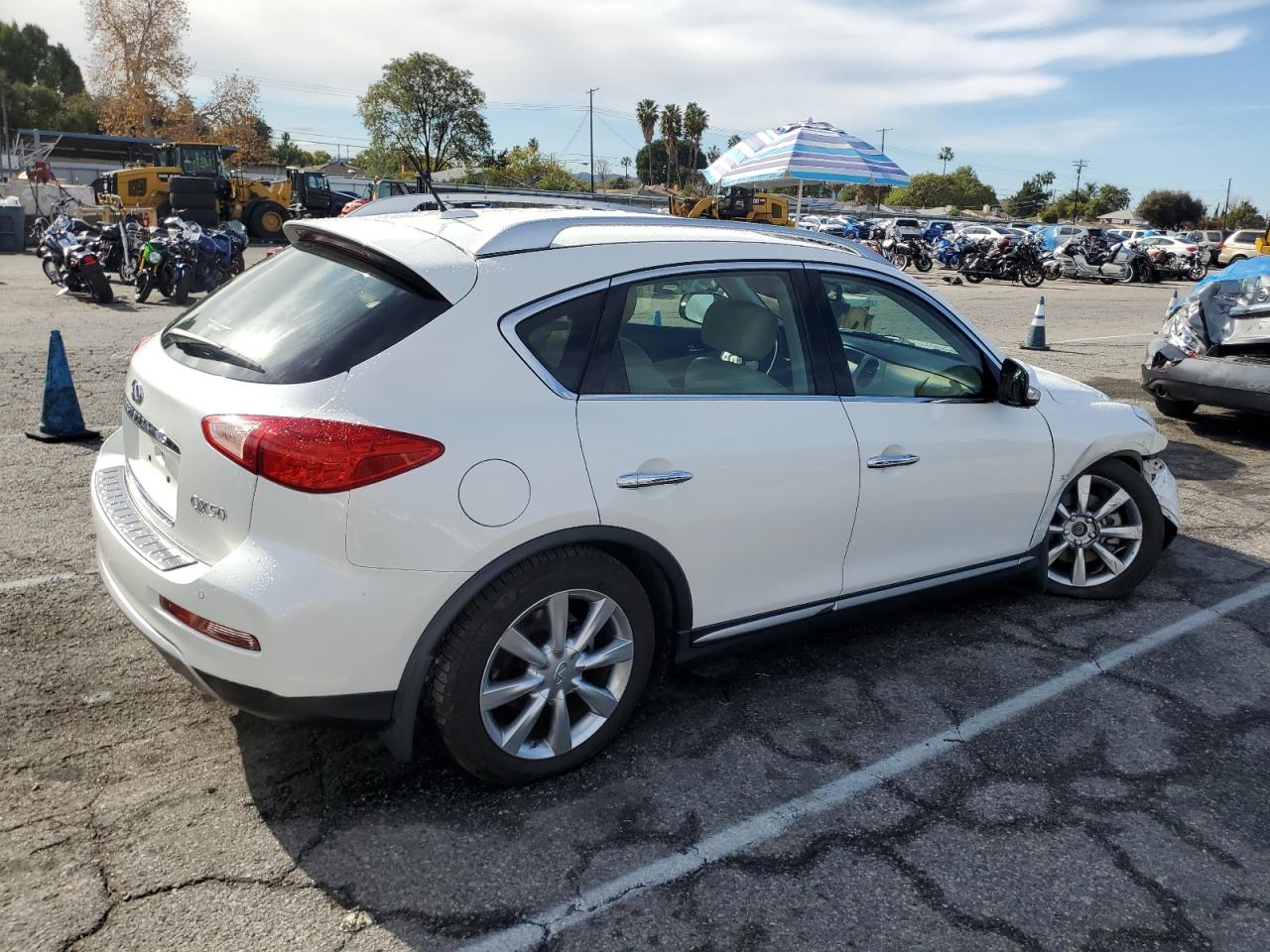 2017 Infiniti QX50 VIN JN1BJ0RR8HM411080 Copart auction photo, front end / minor dent/scratches damage thumbnail 3