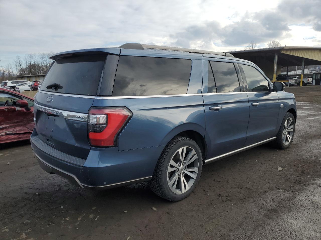 2020 Ford Expedition VIN 1FMJK1PT0LEA92850 Copart auction photo, minor dent/scratches damage thumbnail 3