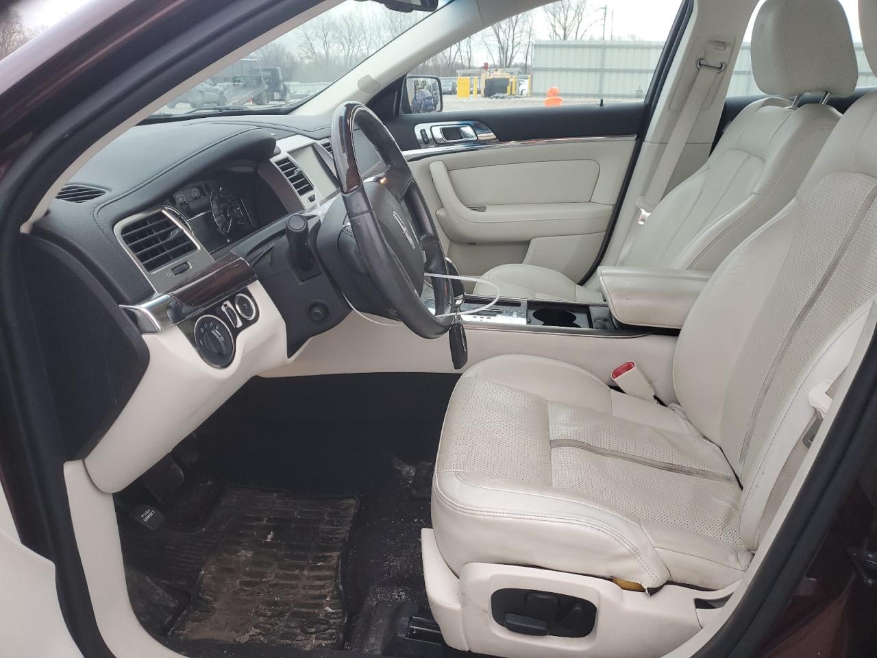 2009 Lincoln MKS VIN 1LNHM94R19G622675 Copart auction photo, front end damage thumbnail 7
