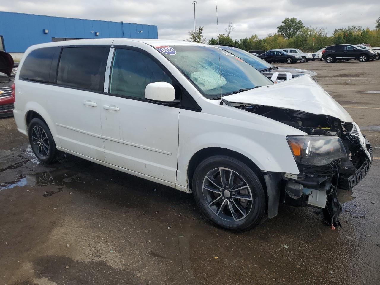 2020 Dodge Caravan VIN 2C4RDGEG6LR189337 Copart auction photo, front end damage thumbnail 4