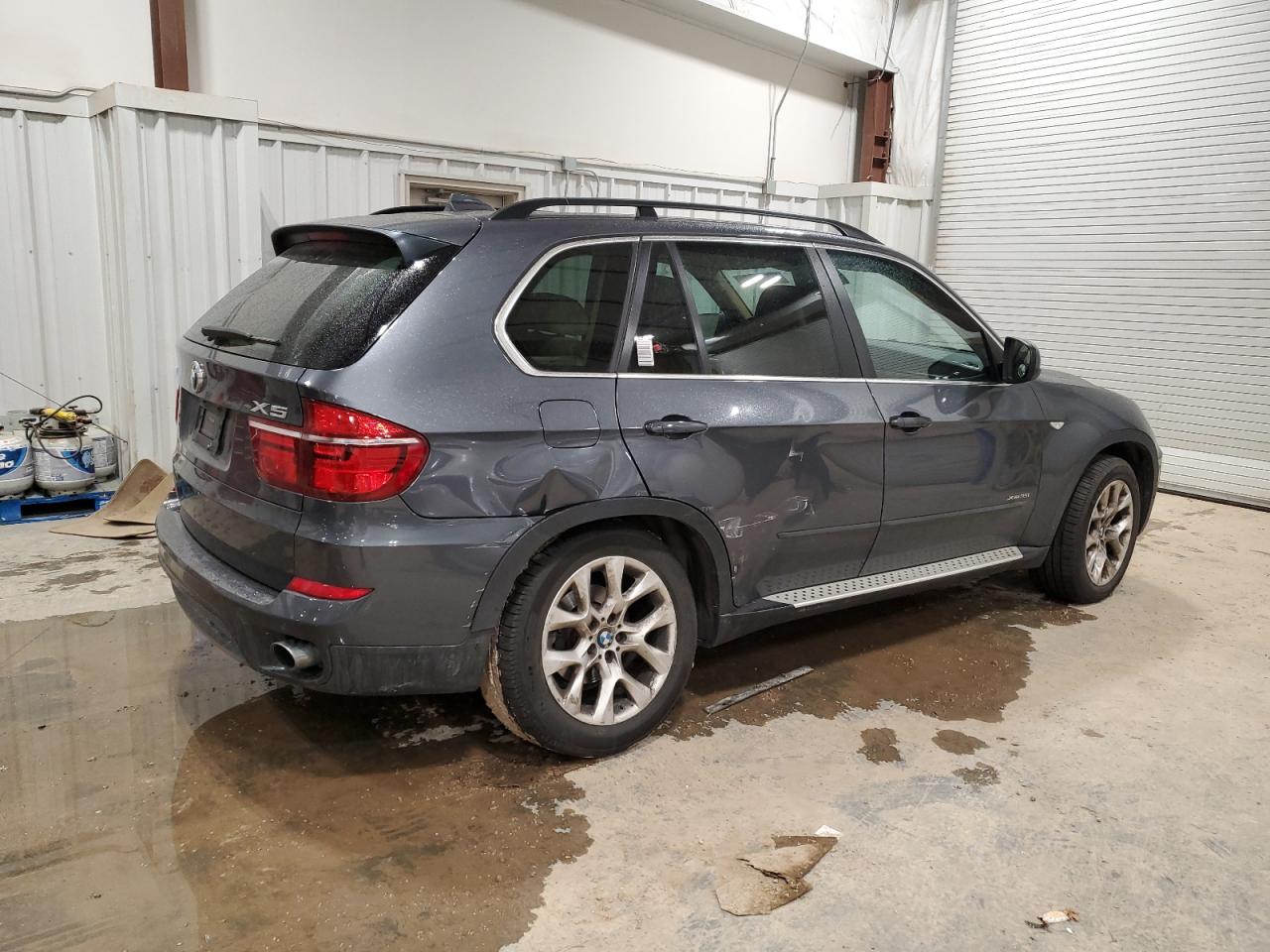 2013 BMW X5 VIN 5UXZV4C54D0G51131 Copart auction photo, side / rear end damage thumbnail 3