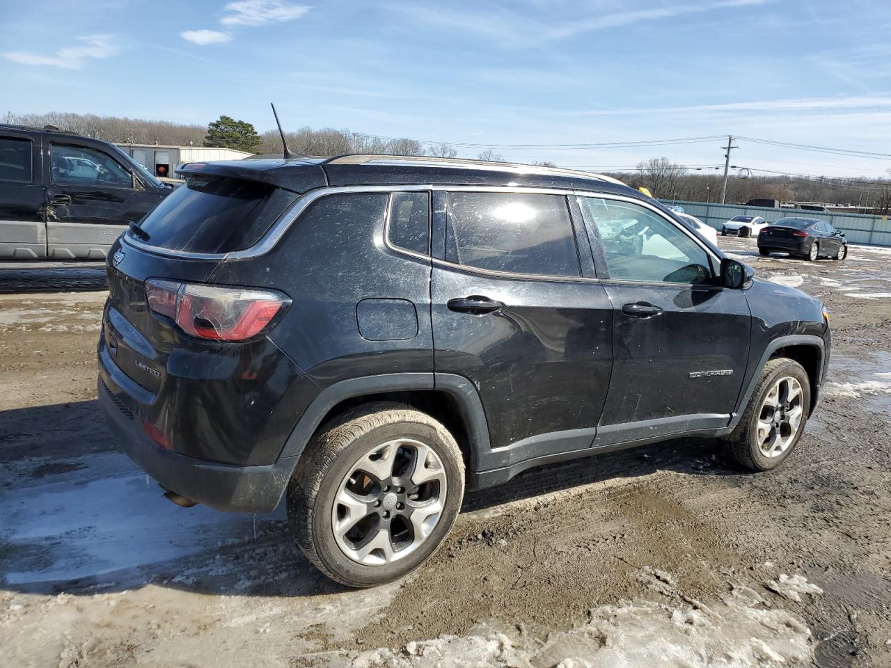 2019 Jeep Compass VIN 3C4NJDCB3KT672454 Copart auction photo, mechanical / minor dent/scratches damage thumbnail 3