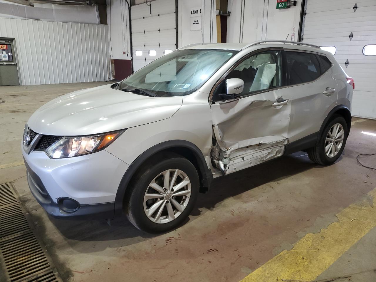 2017 Nissan Rogue VIN JN1BJ1CR7HW137969