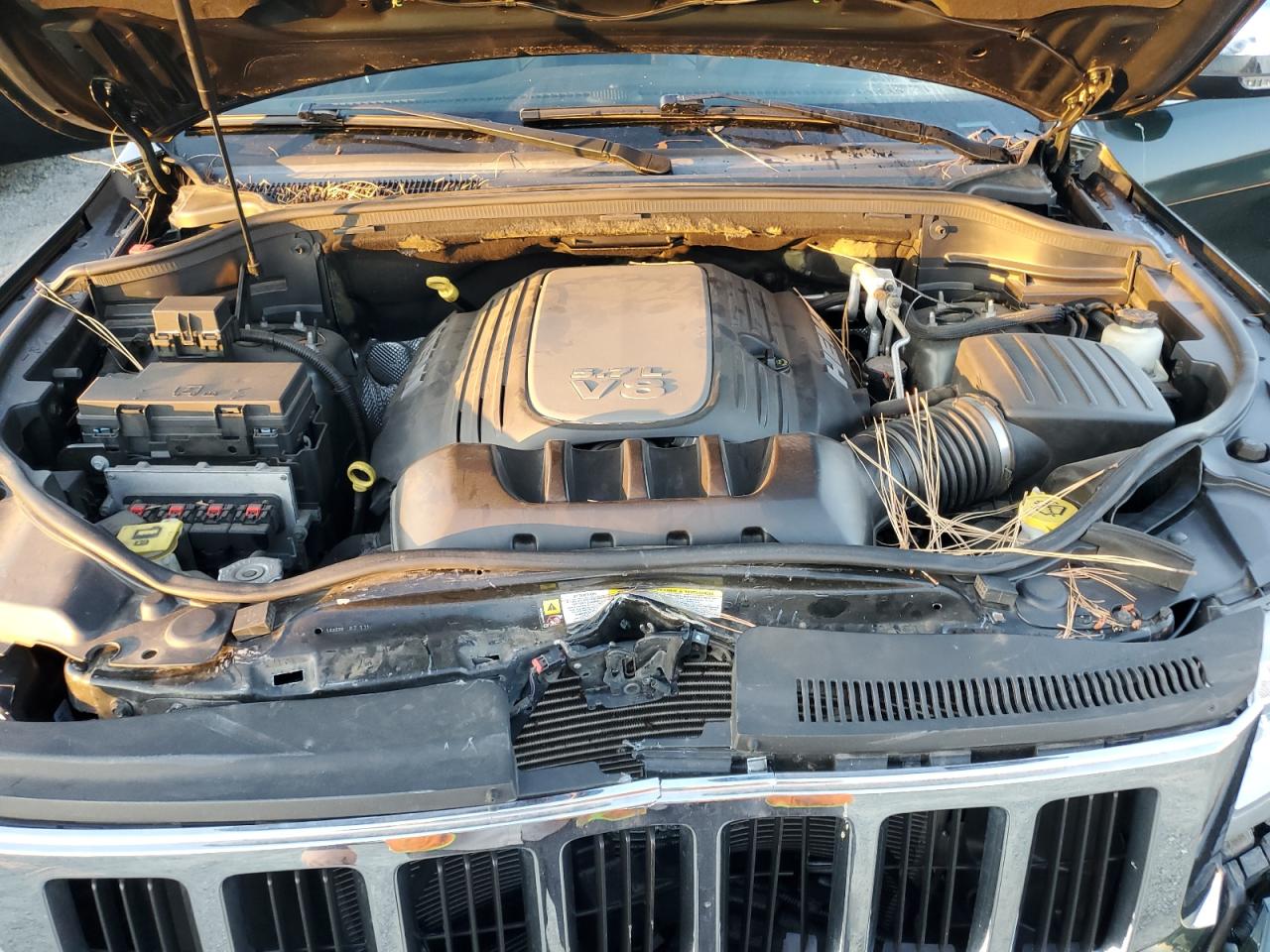 2011 Jeep Grand Cherokee VIN 1J4RR5GT7BC656735 Copart auction photo, front end damage thumbnail 12