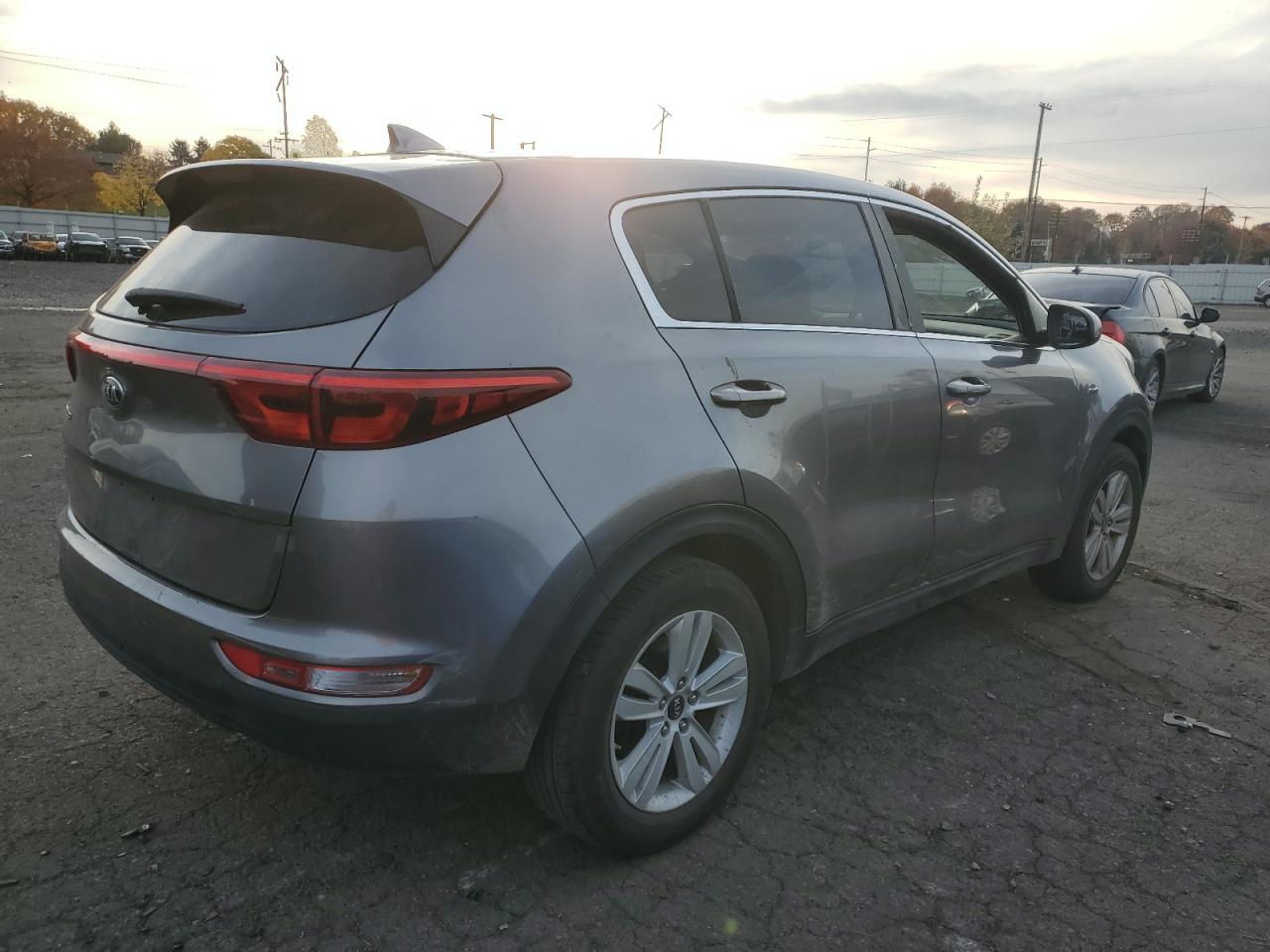 2017 KIA Sportage VIN KNDPMCAC6H7156852 Copart auction photo, biohazard/chemical / all over damage thumbnail 3
