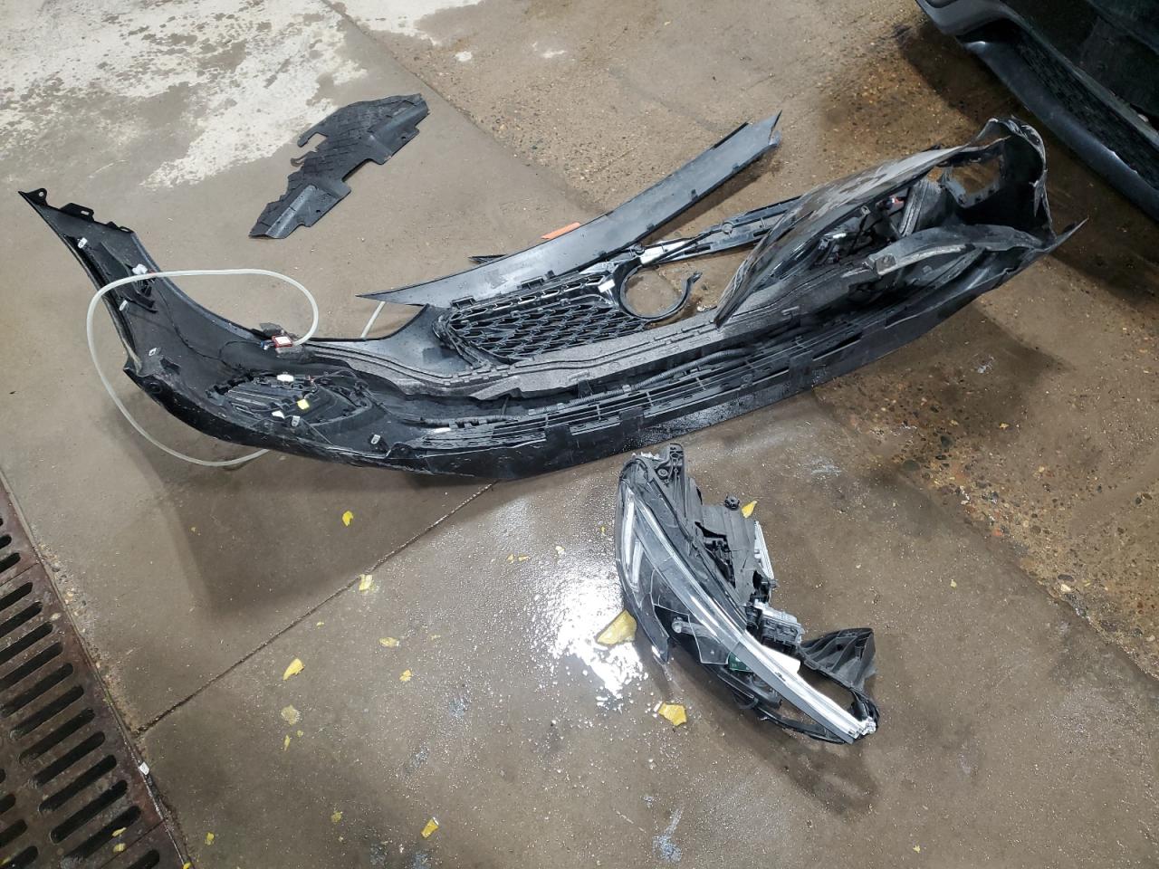 2018 Buick Regal VIN W04GS6SS5J1126063 Copart auction photo, front end damage thumbnail 12