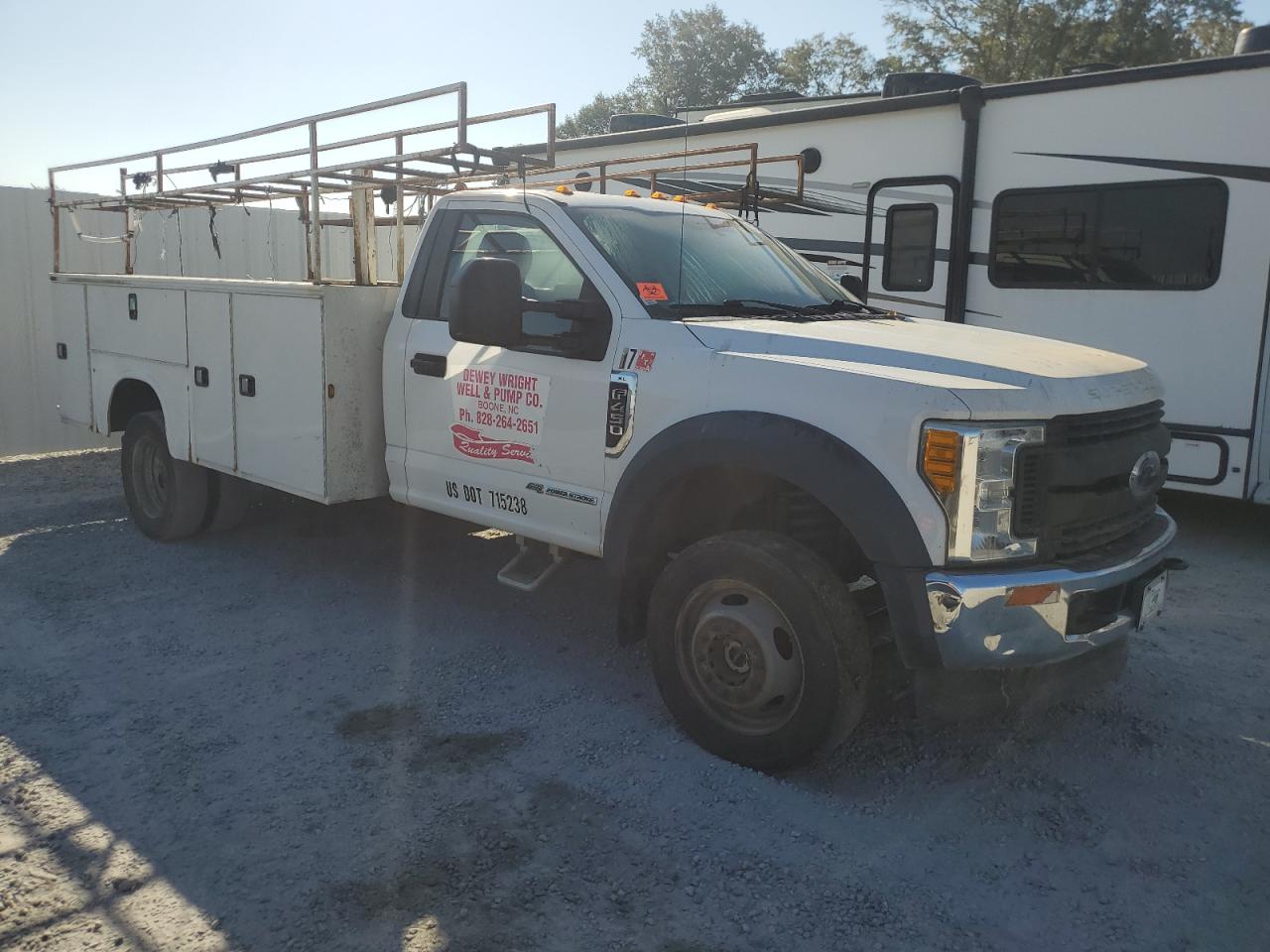 2017 Ford F450 VIN 1FDUF4HT6HEC23269 Copart auction photo, water/flood damage thumbnail 4