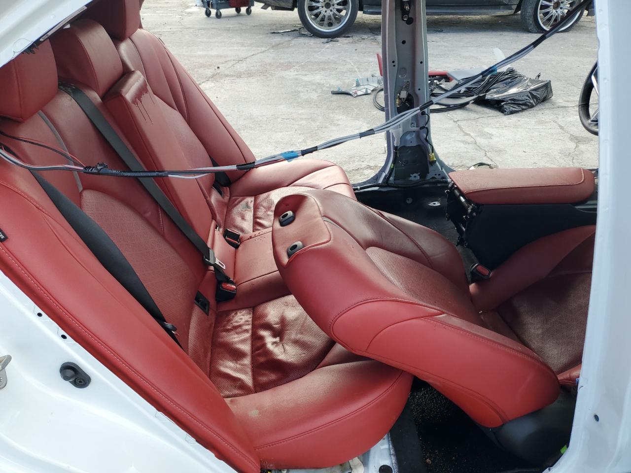 2020 Toyota Camry VIN 4T1K61AKXLU981170 Copart auction photo, vandalism / all over damage thumbnail 10