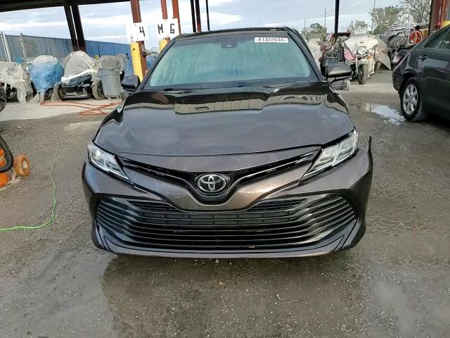 2019 Toyota Camry VIN 4T1B11HK8KU736807 Copart auction photo, side / front end damage thumbnail 14