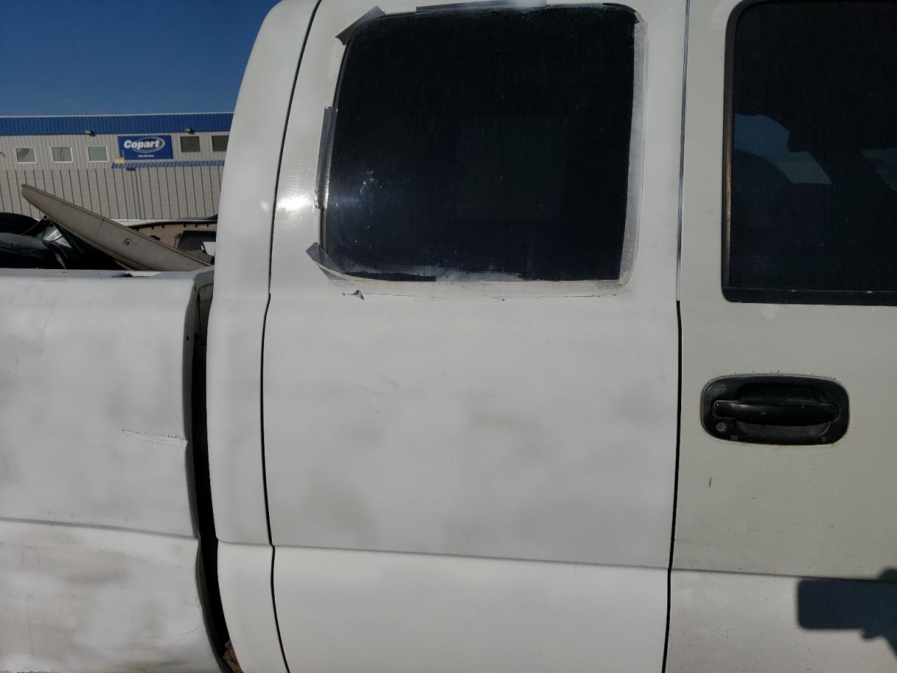 2004 GMC Sierra VIN 2GTEC19T6Y1131496 Copart auction photo, vandalism damage thumbnail 10
