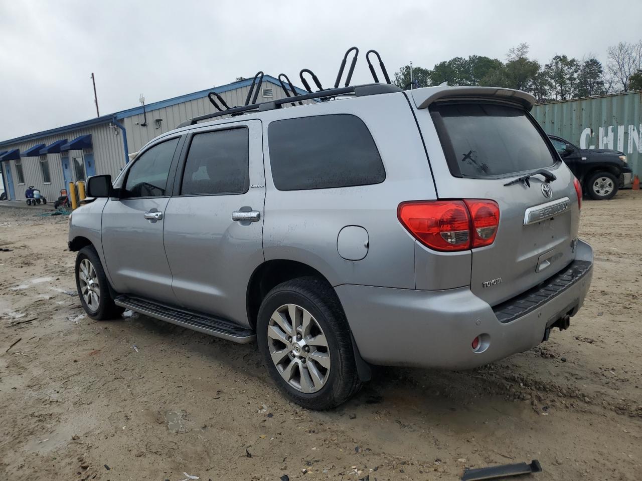 2010 Toyota Sequoia VIN 5TDJW5G14AS027716 Copart auction photo, front end / rear end damage thumbnail 2