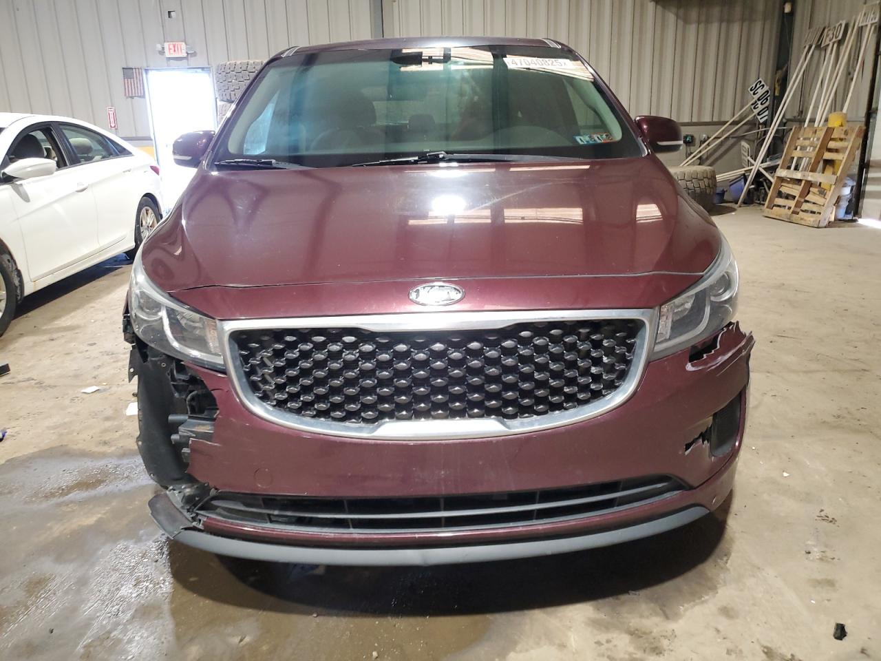 2018 KIA Sedona VIN KNDMB5C14J6395781 Copart auction photo, front end damage thumbnail 5