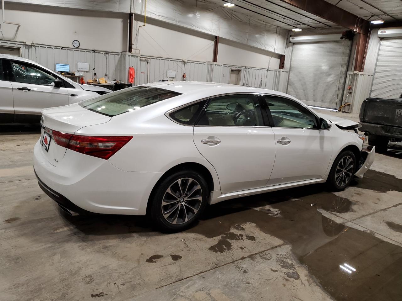 2018 Toyota Avalon VIN 4T1BK1EB7JU282257 Copart auction photo, front end damage thumbnail 3