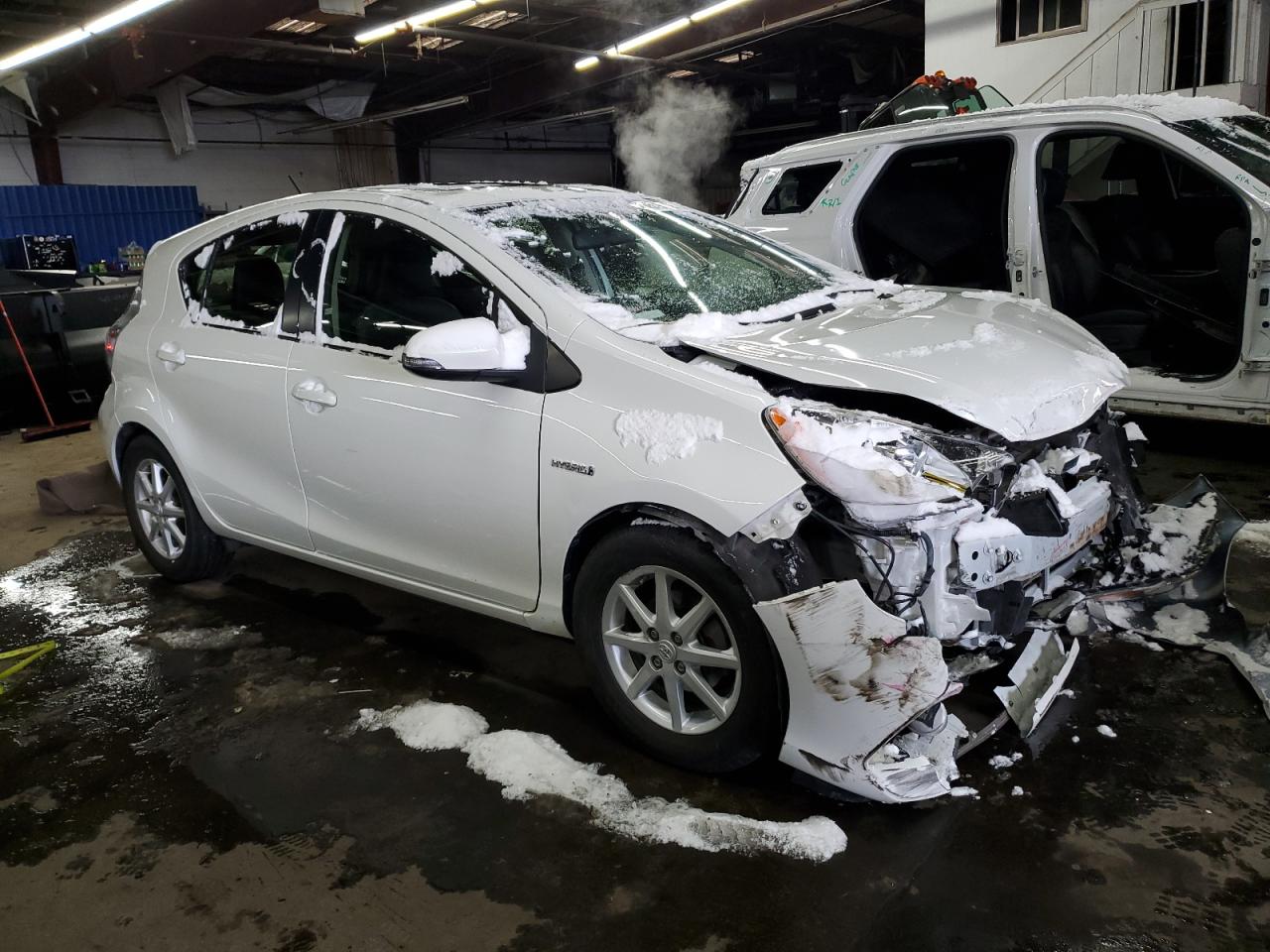 2014 Toyota Prius VIN JTDKDTB36E1074742 Copart auction photo, front end damage thumbnail 4