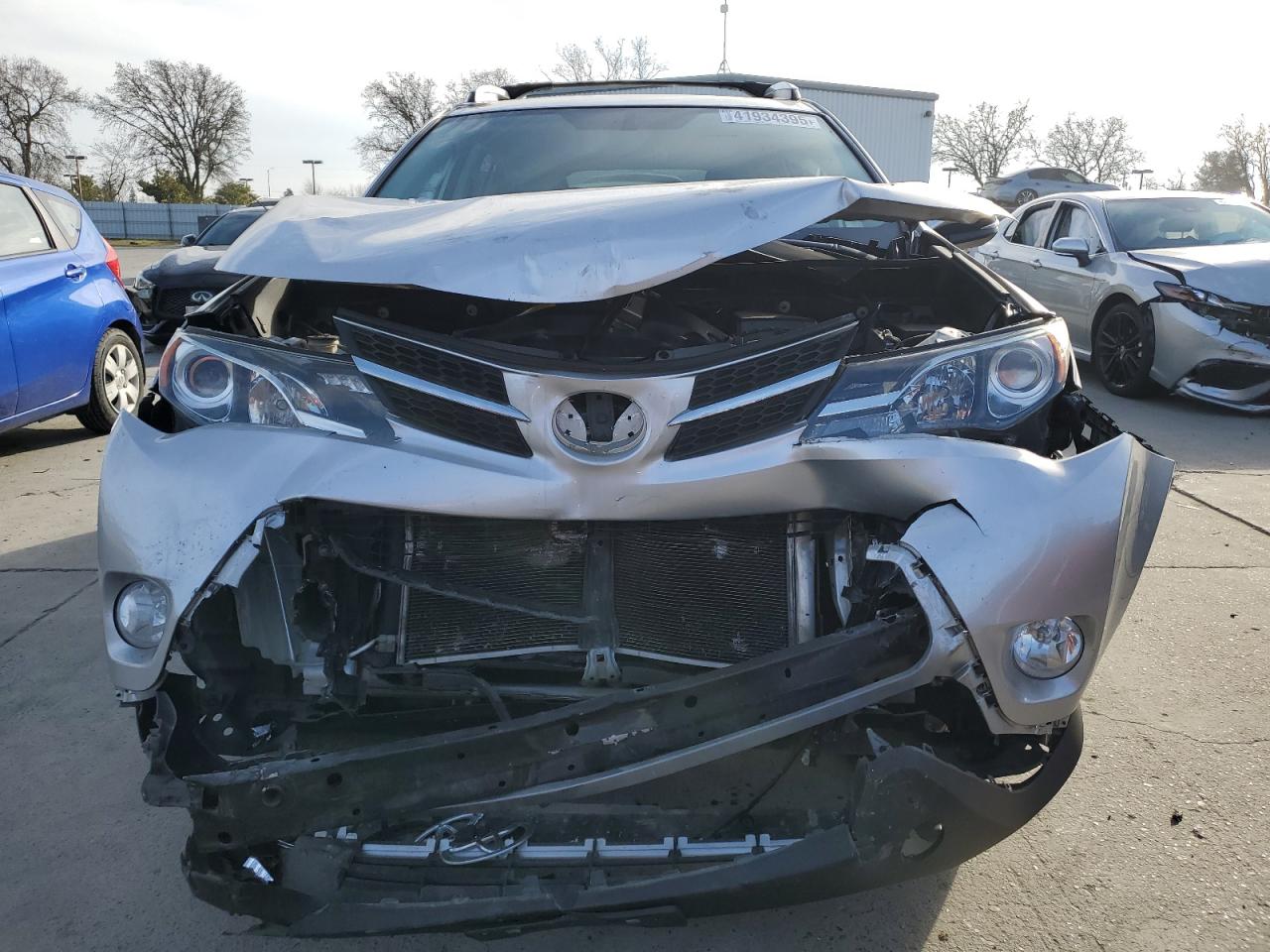 2015 Toyota RAV 4 VIN 2T3WFREV6FW215288 Copart auction photo, front end damage thumbnail 5