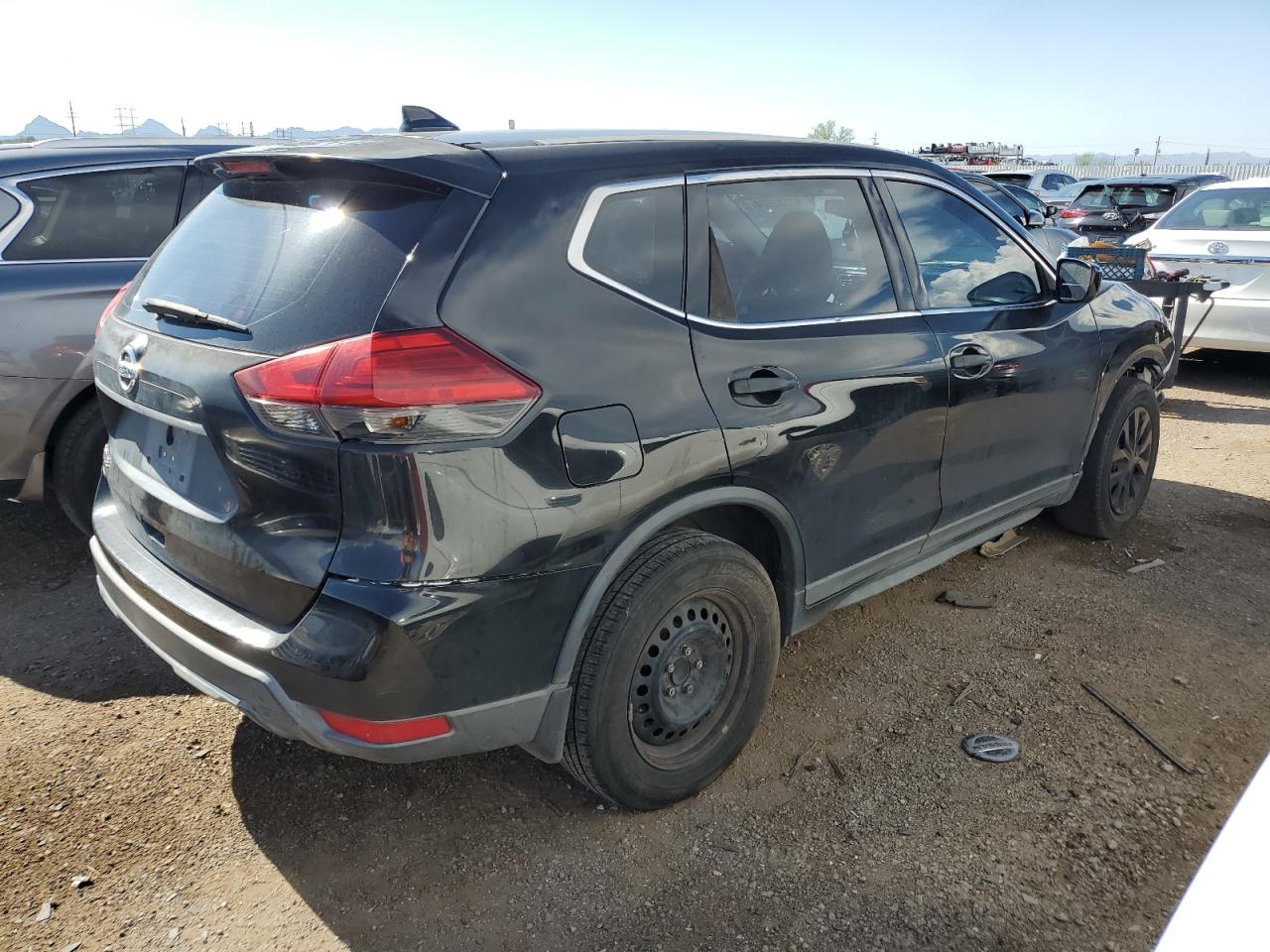 2017 Nissan Rogue VIN KNMAT2MT0HP586276 Copart auction photo, side / front end damage thumbnail 3