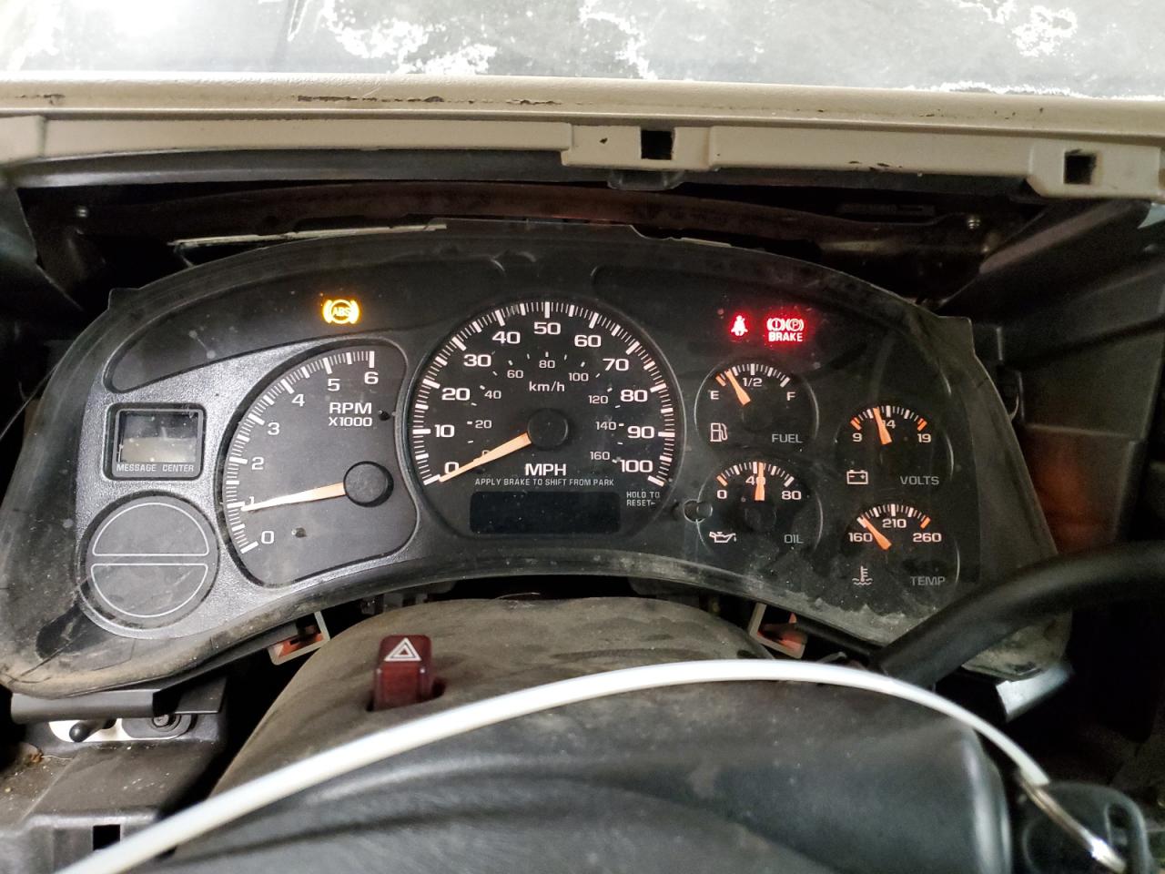2002 GMC Yukon VIN 1GKEK13Z52J158061 Copart auction photo, front end damage thumbnail 9