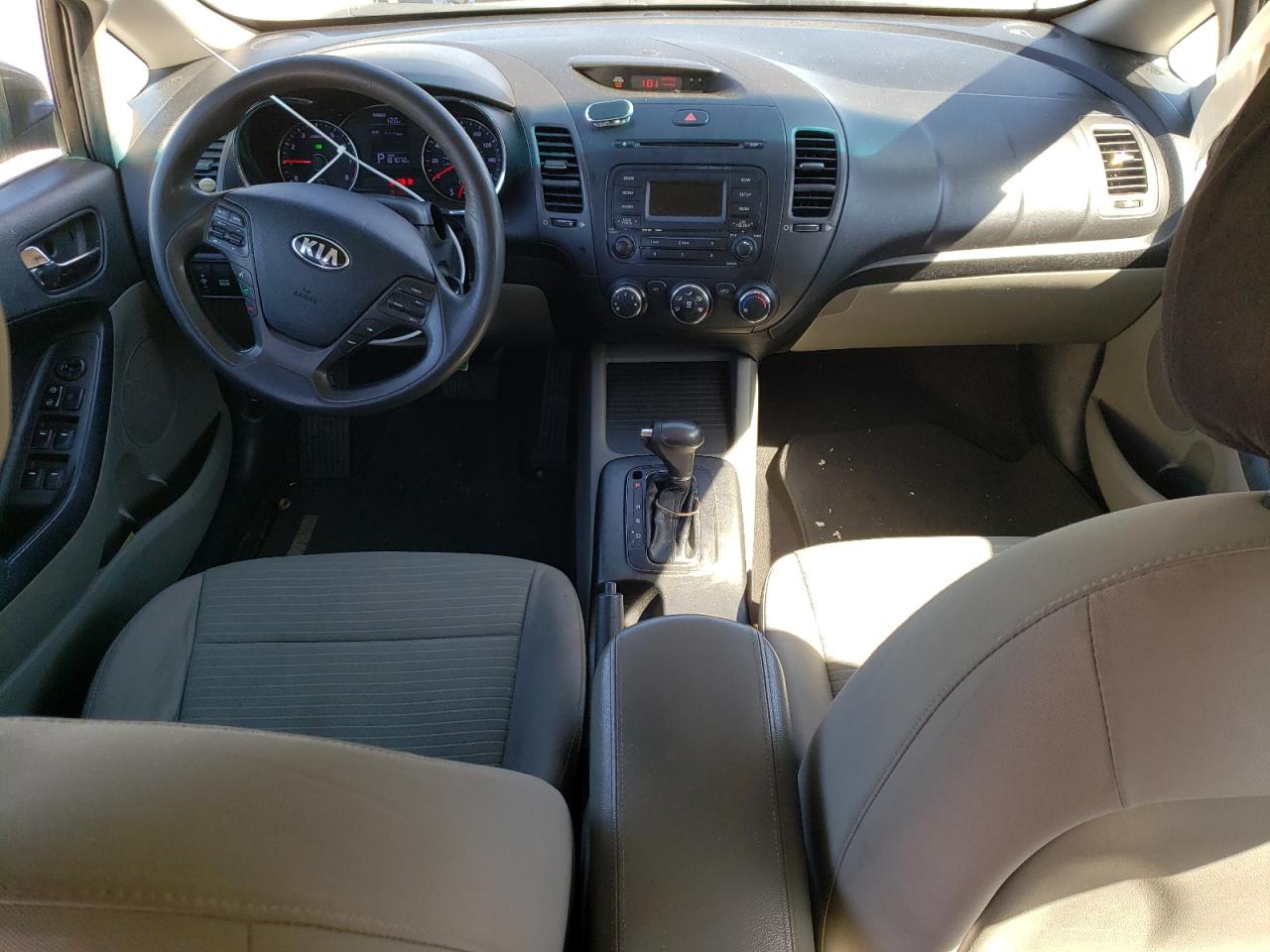 2015 KIA Forte VIN KNAFX4A68F5334379 Copart auction photo, side / mechanical damage thumbnail 8