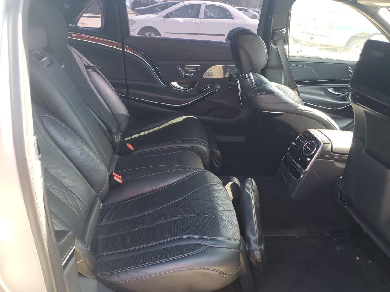 2018 Mercedes-Benz Maybach S-klasse VIN WDDUX8AB2JA377071 Copart auction photo, water/flood damage thumbnail 10