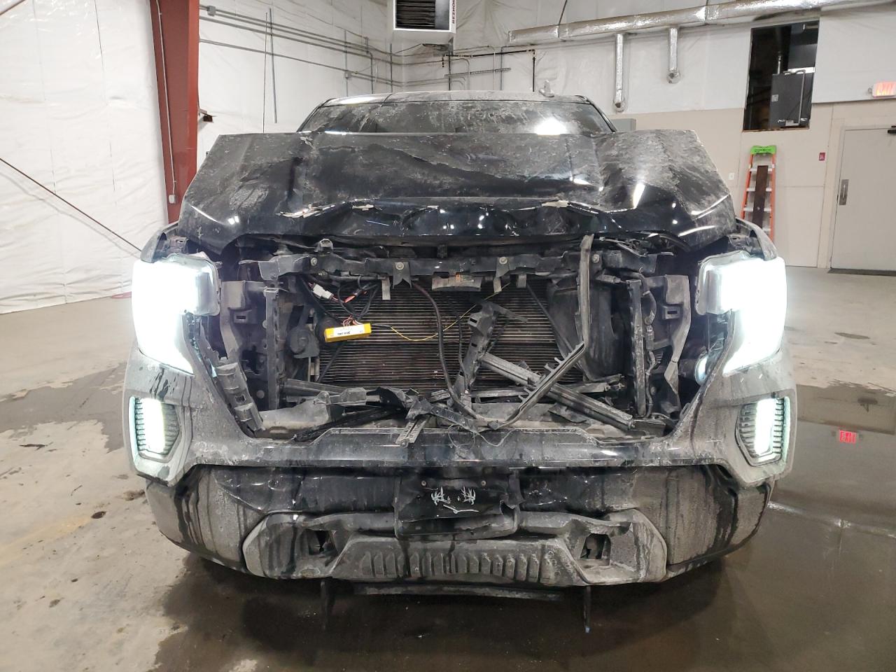2020 GMC Sierra VIN 3GTU9CED0LG168452 Copart auction photo, front end / minor dent/scratches damage thumbnail 5