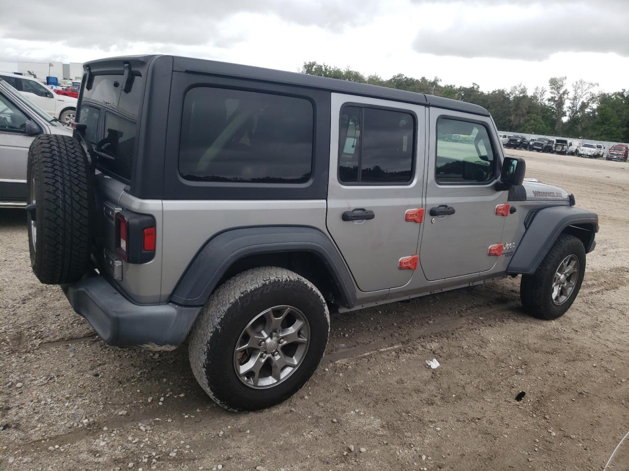 2018 Jeep Wrangler VIN 1C4HJXDG3JW108367 Copart auction photo, rear end / minor dent/scratches damage thumbnail 3