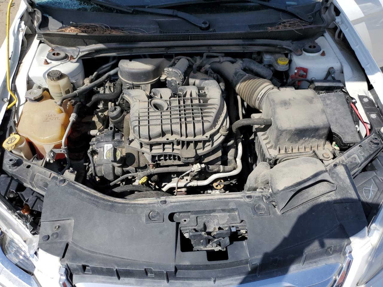 2013 Chrysler 200 VIN 1C3CCBCG5DN679270 Copart auction photo, front end / side damage thumbnail 11