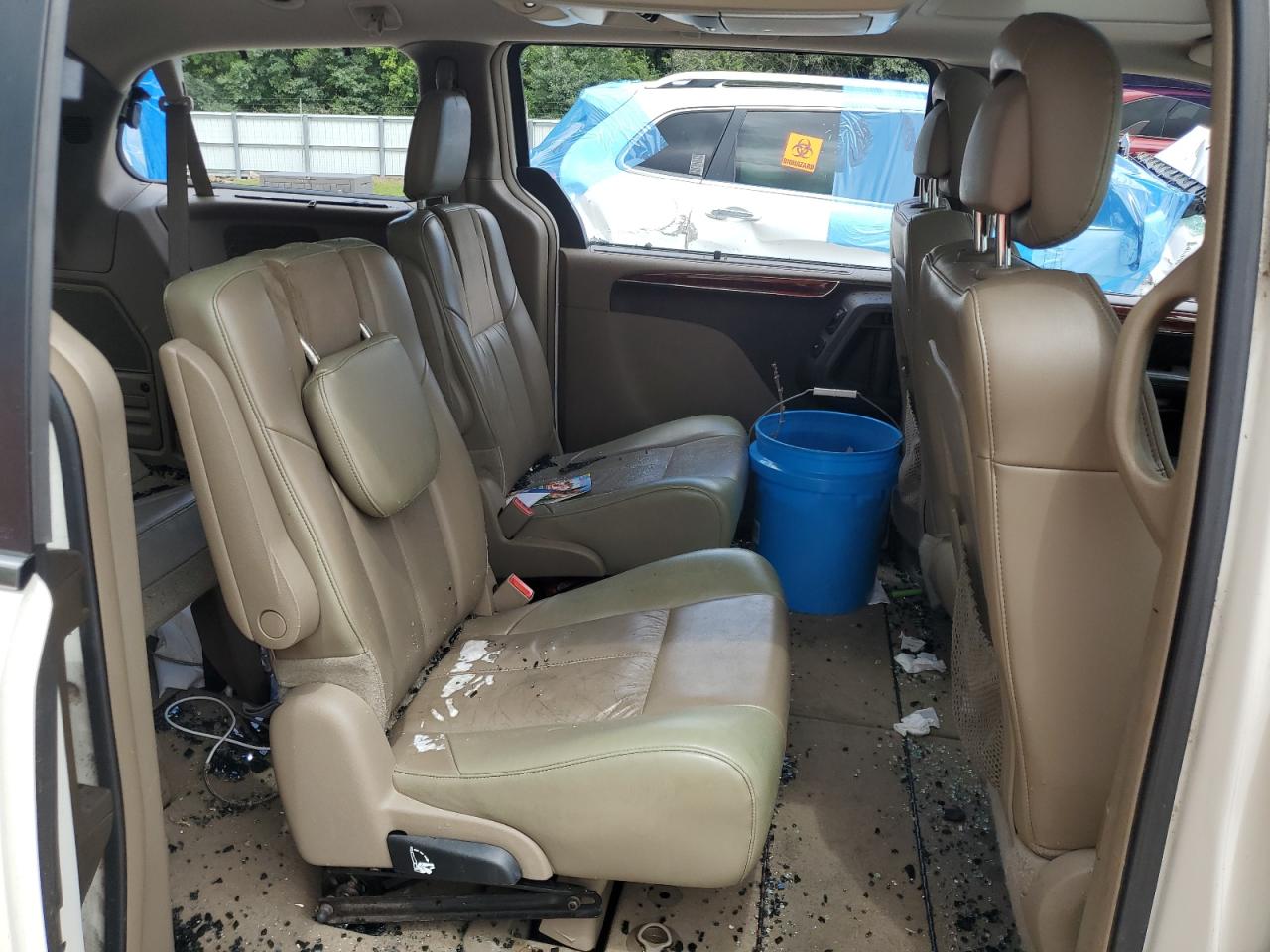 2013 Chrysler Town & Country VIN 2C4RC1GG9DR759927 Copart auction photo, vandalism damage thumbnail 11