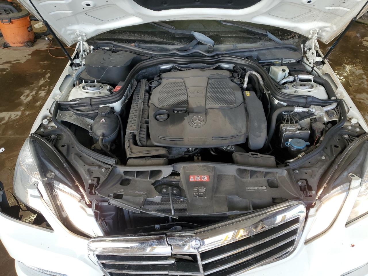 2012 Mercedes-Benz E-klasse VIN WDDHF8JB8CA629784 Copart auction photo, front end damage thumbnail 11