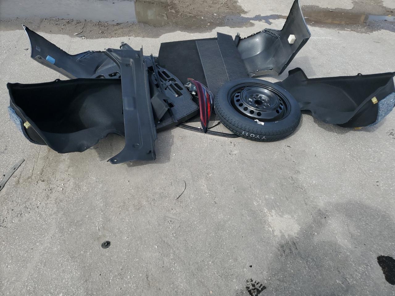 2021 Toyota Camry VIN 4T1G11AK4MU562995 Copart auction photo, rear end damage thumbnail 12