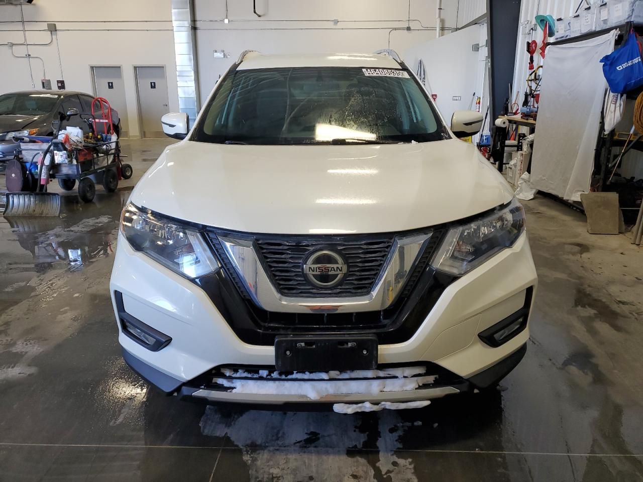 2018 Nissan Rogue VIN 5N1AT2MV6JC738135 Copart auction photo, minor dent/scratches / normal wear damage thumbnail 5