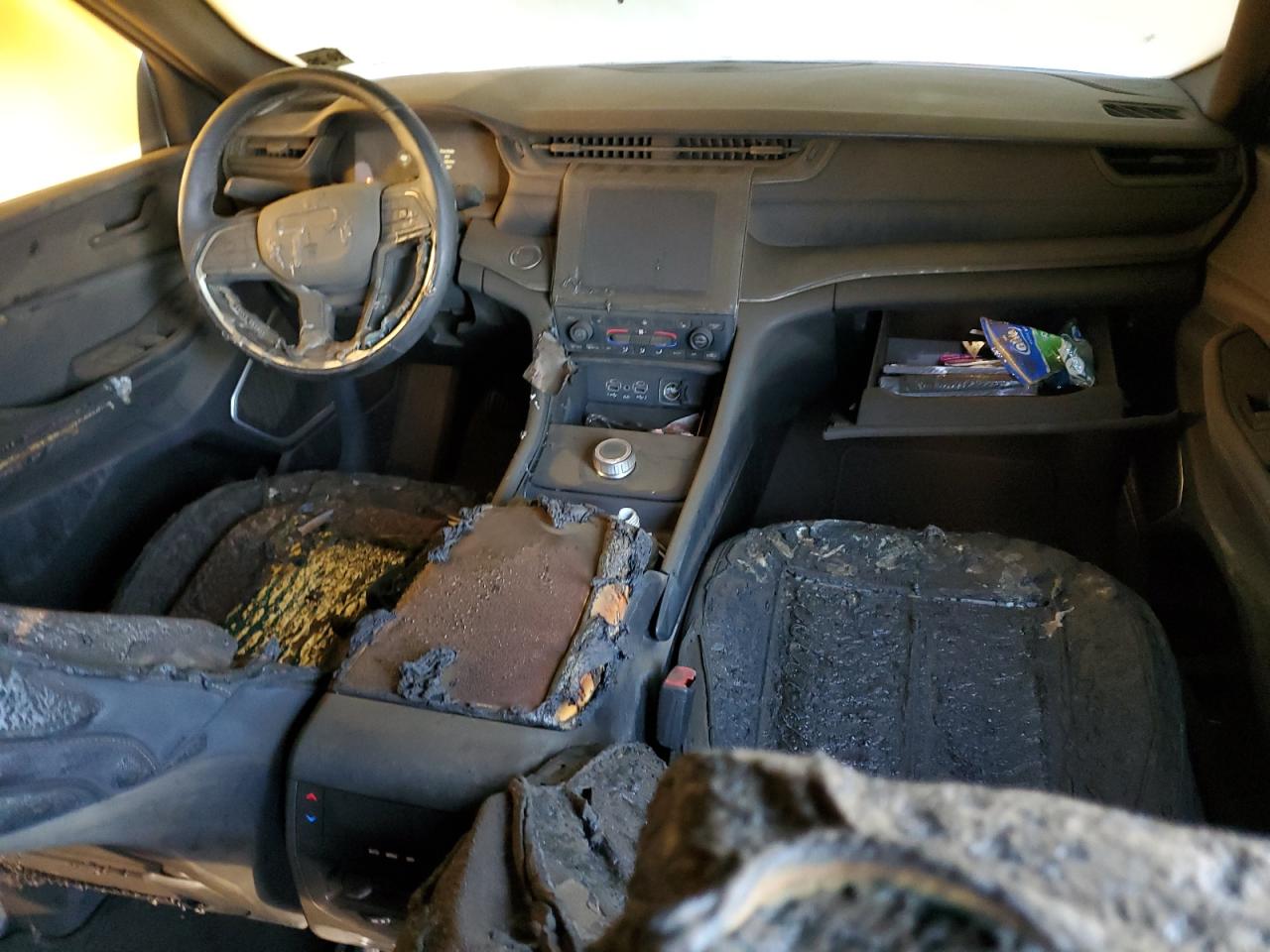 2021 Jeep Grand Cherokee VIN 1C4RJKAG7M8165675 Copart auction photo, burn - interior damage thumbnail 8