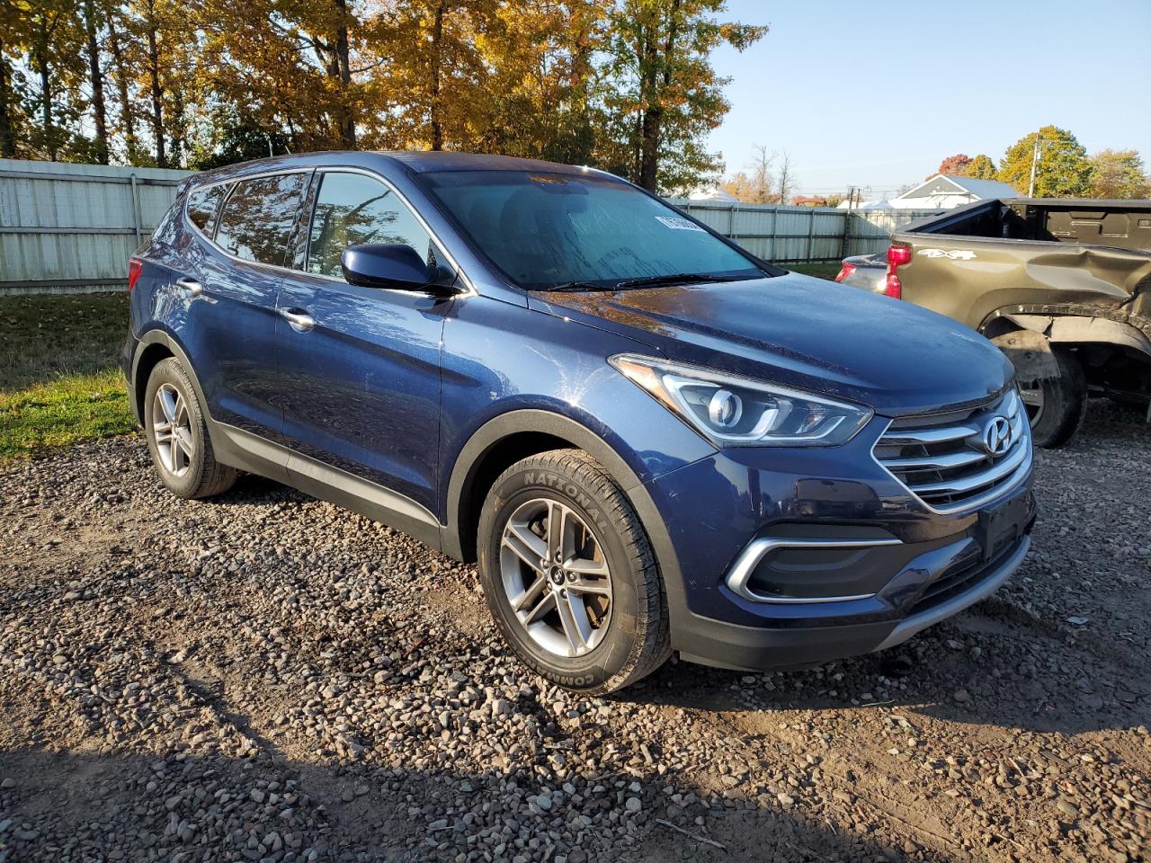 2018 Hyundai Santa Fe VIN 5XYZT3LB6JG550912 Copart auction photo, normal wear / minor dent/scratches damage thumbnail 4