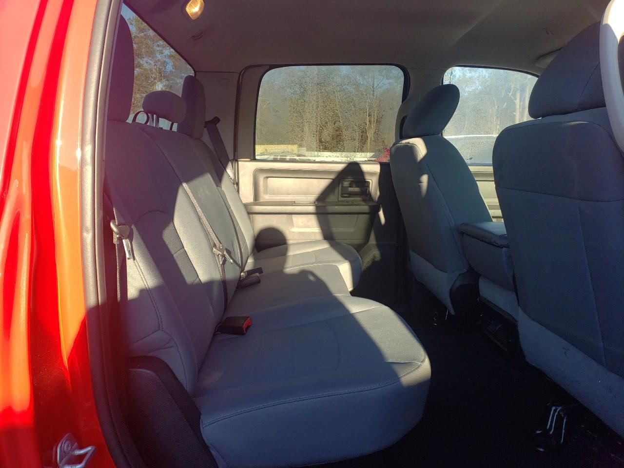 2019 RAM 1500 VIN 3C6RR6KT8KG729599 Copart auction photo, rear end / side damage thumbnail 10