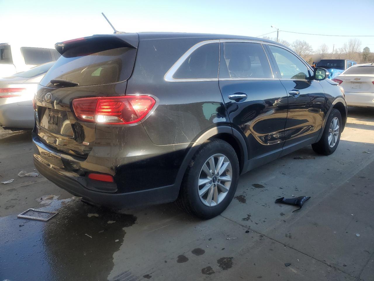 2019 KIA Sorento VIN 5XYPG4A34KG574172 Copart auction photo, front end damage thumbnail 3