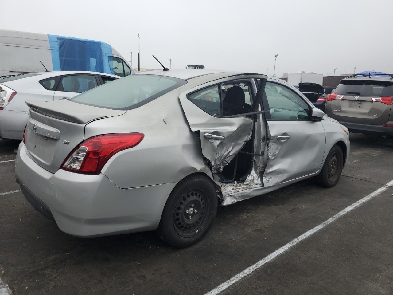 2018 Nissan Versa VIN 3N1CN7AP5JL805583 Copart auction photo, side damage thumbnail 3