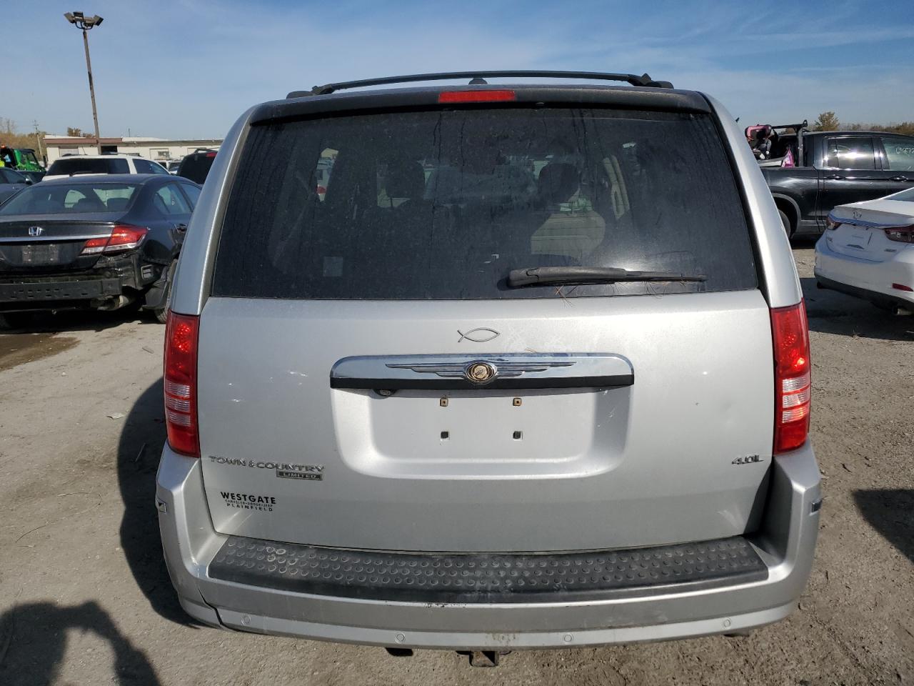 2008 Chrysler Town & Country VIN 2A8HR64X18R776053 Copart auction photo, front end / minor dent/scratches damage thumbnail 6