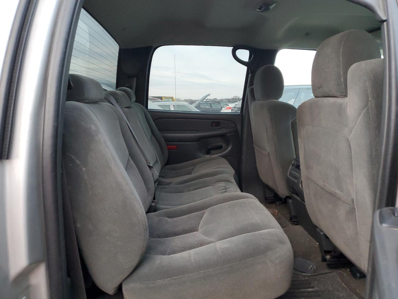 2004 Chevrolet Silverado VIN 1GCGC23U44F183017 Copart auction photo, front end / minor dent/scratches damage thumbnail 10