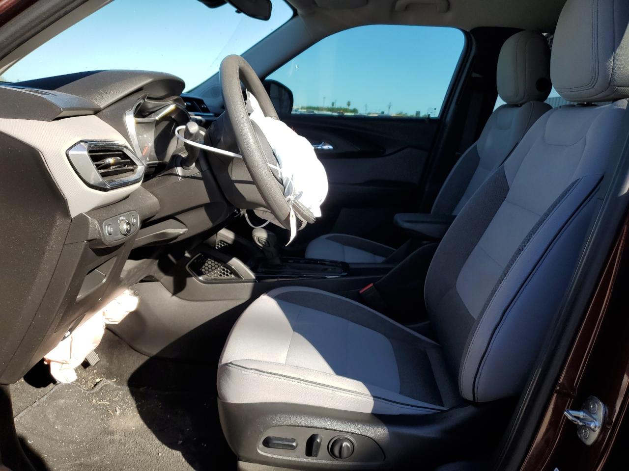 2022 Chevrolet TrailBlazer VIN KL79MPSLXNB030627 Copart auction photo, front end damage thumbnail 7