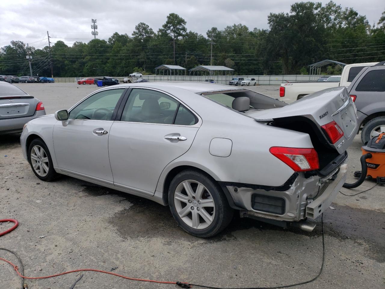 2009 Lexus ES VIN JTHBJ46G892277500 Copart auction photo, rear end / minor dent/scratches damage thumbnail 2