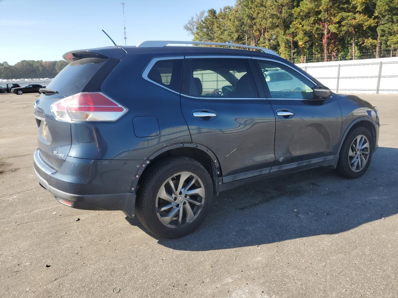 2015 Nissan Rogue VIN 5N1AT2MV4FC837799 Copart auction photo, rear end damage thumbnail 3