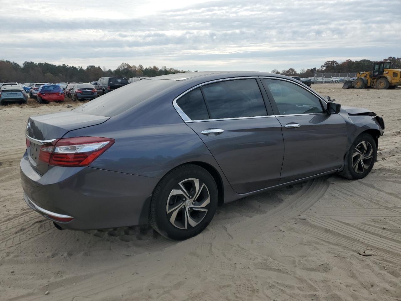 2016 Honda Accord VIN 1HGCR2F37GA095517 Copart auction photo, front end damage thumbnail 3