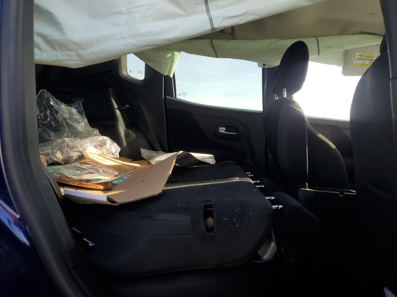 2020 Jeep Renegade VIN ZACNJBBB5LPL73219 Copart auction photo, rollover damage thumbnail 11
