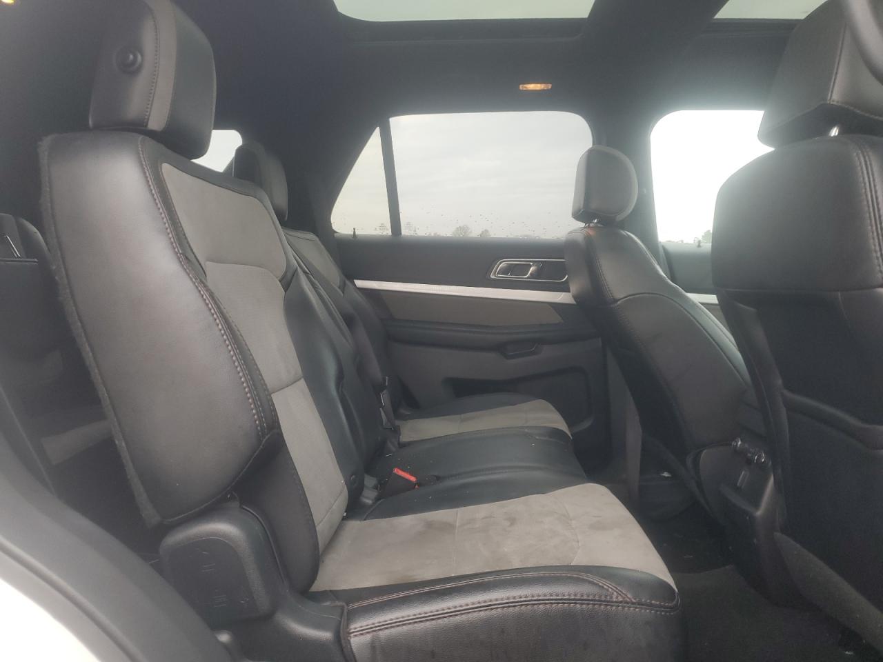 2017 Ford Explorer VIN 1FM5K8D83HGE07890 Copart auction photo, front end / side damage thumbnail 11