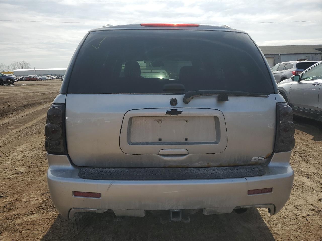 2008 Chevrolet TrailBlazer VIN 1GNET13M482257607 Copart auction photo, front end / minor dent/scratches damage thumbnail 6