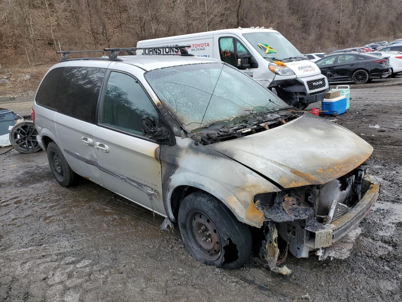2001 Chrysler Voyager VIN 1C4GJ45341B258517 Copart auction photo, burn damage thumbnail 4