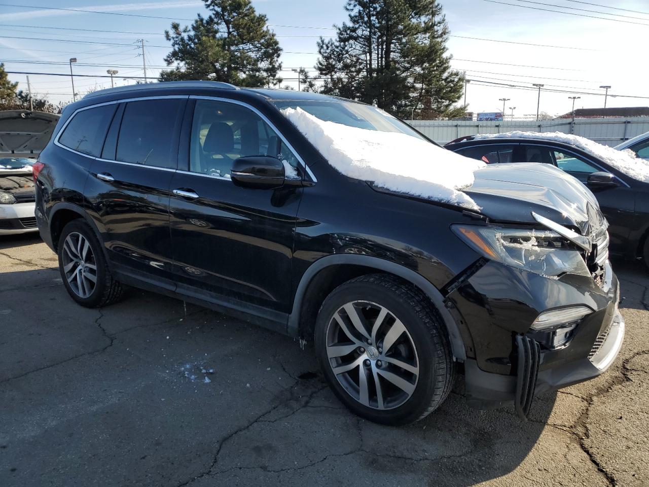 2016 Honda Pilot VIN 5FNYF6H08GB063223 Copart auction photo, front end damage thumbnail 4