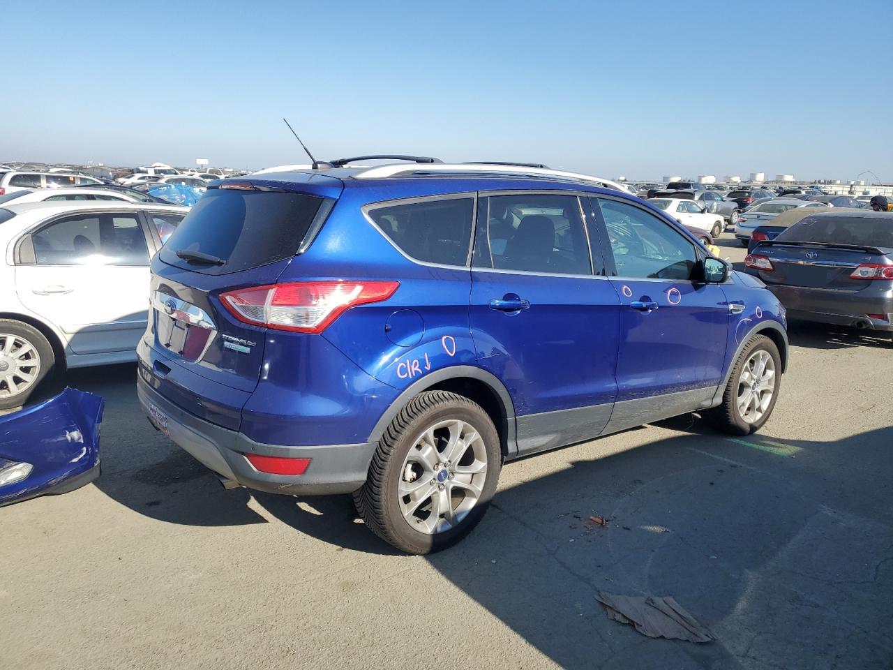 2015 Ford Escape VIN 1FMCU0JXXFUB44035 Copart auction photo, front end damage thumbnail 4