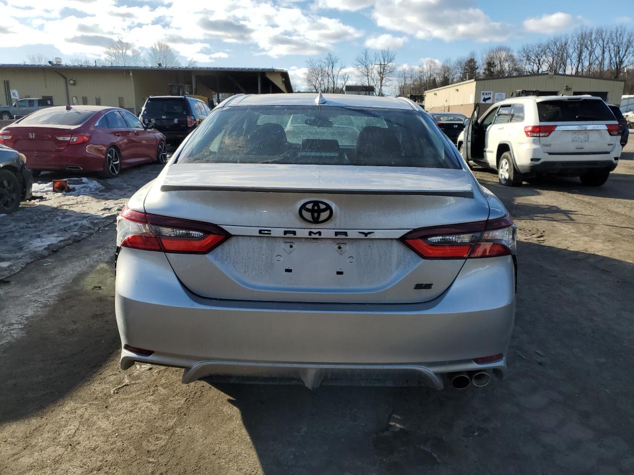 2021 Toyota Camry VIN 4T1G11AK4MU525977 Copart auction photo, front end / side damage thumbnail 6
